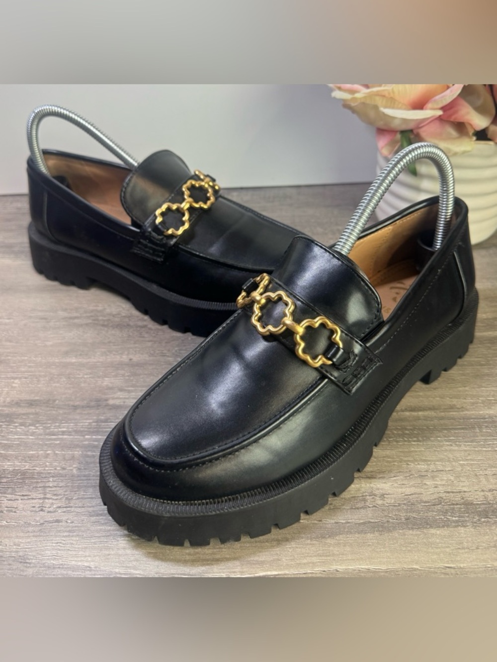 Sam & Libby Remi Vegan Lugsole Loafer with Gold Accents size 8 EUC - Picture 3 of 10